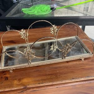 Vintage Gold Shelf Table Topper